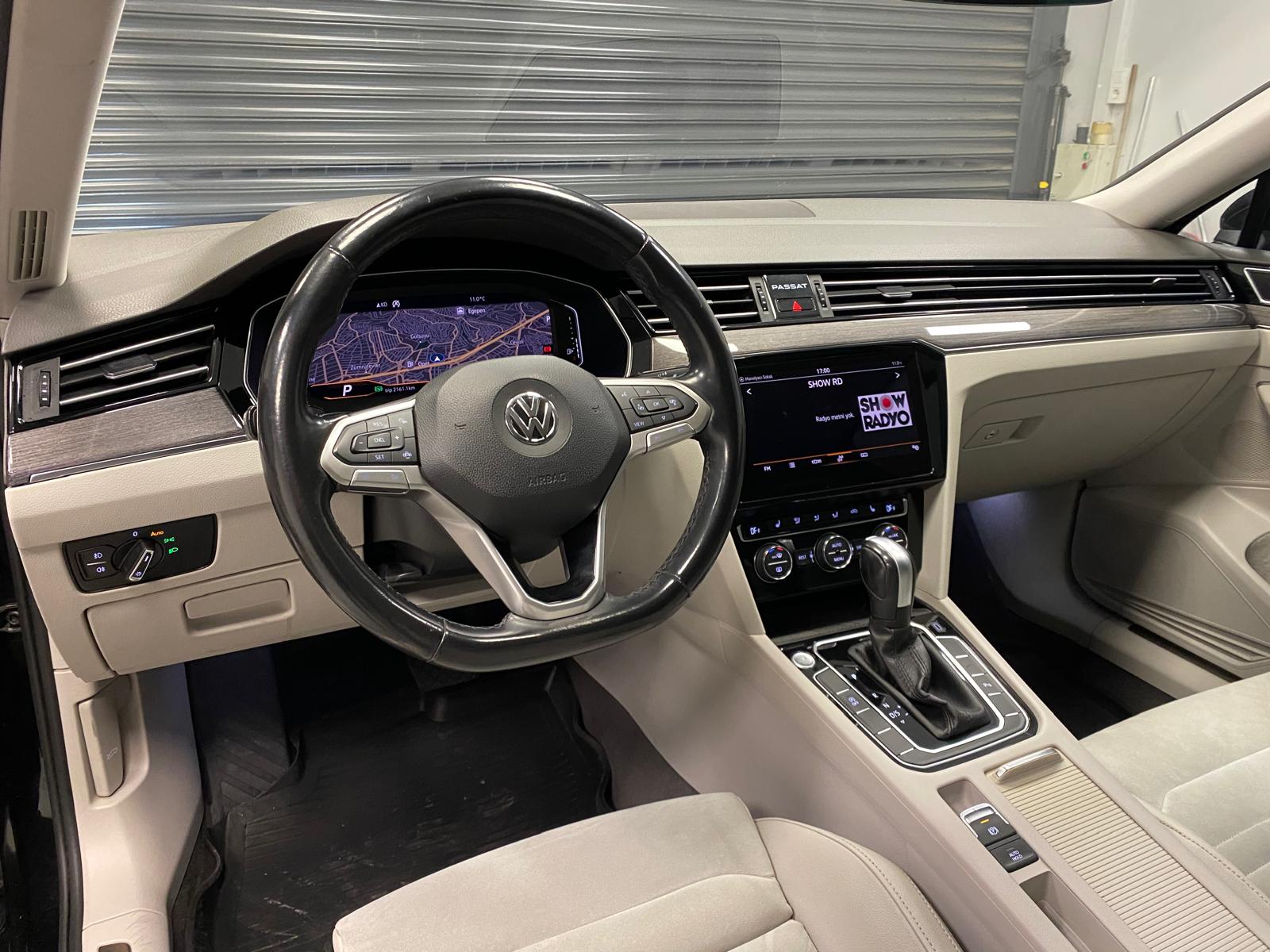 VOLKSWAGEN PASSAT 17